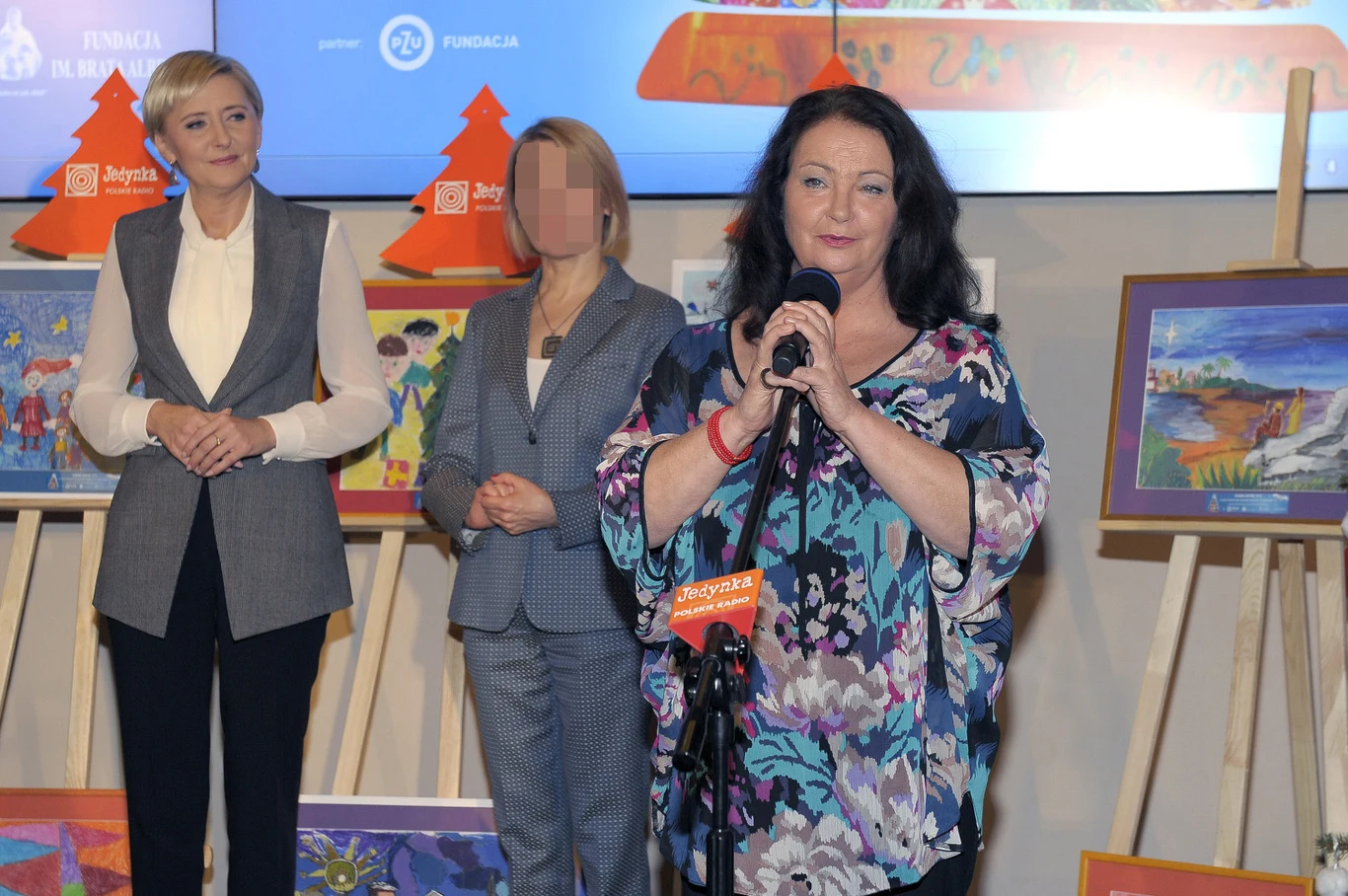 Agata Duda stara się wspierać akcje charytatywne, tu z Anną Dymną 