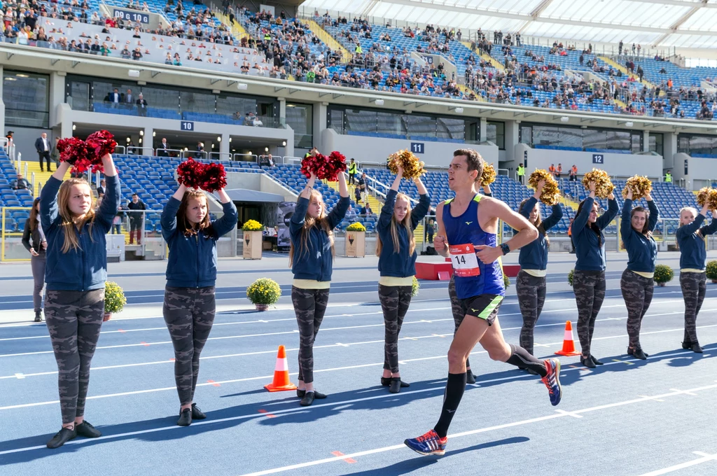 Pierwszą imprezą zorganizowaną na nowym Stadionie Śląskim, był finisz 9. PKO Silesia Marathonu, w którym wystartowało około 2 tysięcy biegaczy. Pierwszą imprezą zorganizowaną na nowym Stadionie Śląskim, był finisz 9. PKO Silesia Marathonu, w którym wystartowało około 2 tysięcy biegaczy.