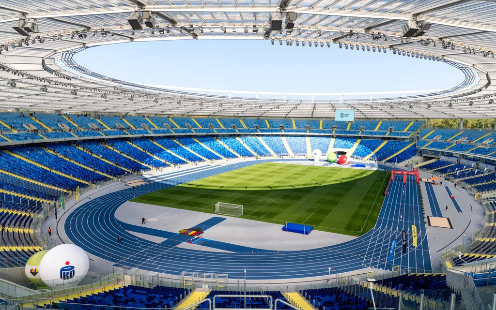 Pierwszą imprezą zorganizowaną na nowym Stadionie Śląskim, był finisz 9. PKO Silesia Marathonu, w którym wystartowało około 2 tysięcy biegaczy. Pierwszą imprezą zorganizowaną na nowym Stadionie Śląskim, był finisz 9. PKO Silesia Marathonu, w którym wystartowało około 2 tysięcy biegaczy.