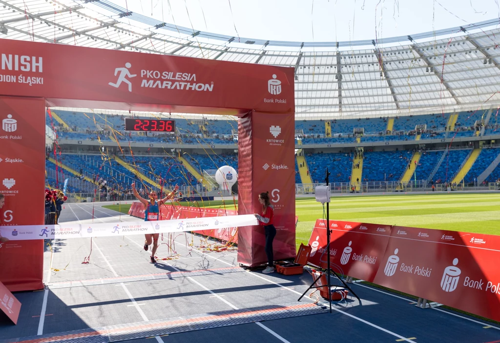 Pierwszą imprezą zorganizowaną na nowym Stadionie Śląskim, był finisz 9. PKO Silesia Marathonu, w którym wystartowało około 2 tysięcy biegaczy. Pierwszą imprezą zorganizowaną na nowym Stadionie Śląskim, był finisz 9. PKO Silesia Marathonu, w którym wystartowało około 2 tysięcy biegaczy.