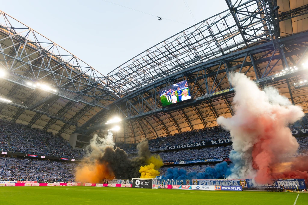 Oprawa meczowa kibiców Lecha 