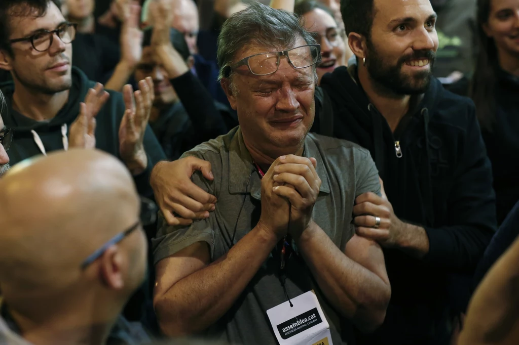 W nocy z niedzieli na poniedziałek ogłoszono wyniki referendum W nocy z niedzieli na poniedziałek ogłoszono wyniki referendum