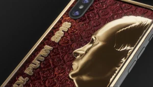 Linia iPhone'ów na urodziny Władimira Putina