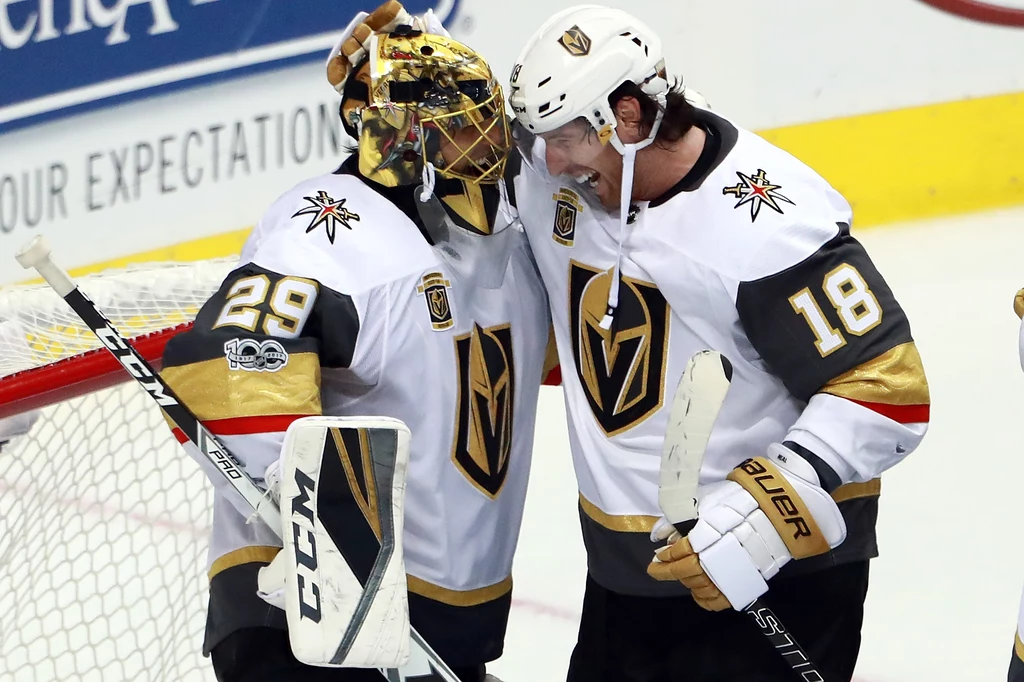 James Neal (z prawej) i  Marc-Andre Fleury