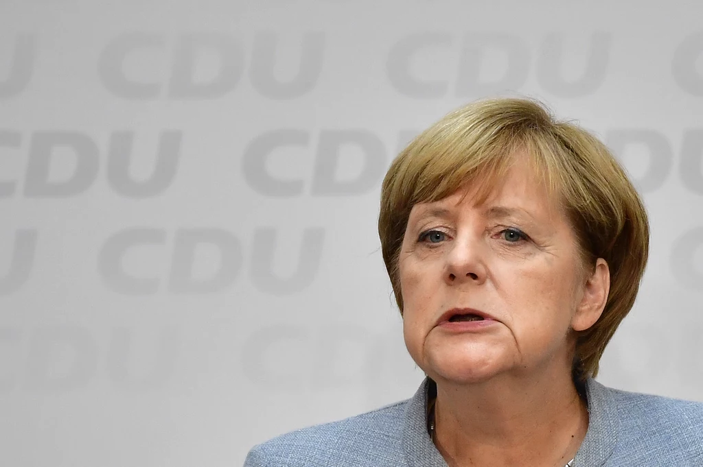 Tak niskiego poparcia partia Merkel dawno nie notowała