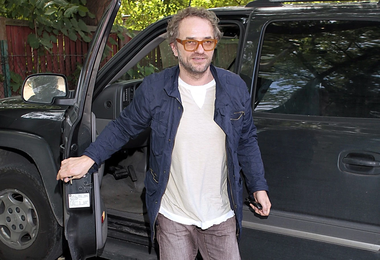 Piotr Najsztub dawno temu stracił prawo jazdy. Ale nie stracił... uprawnienia do jazdy Piotr Najsztub dawno temu stracił prawo jazdy. Ale nie stracił... uprawnienia do jazdy