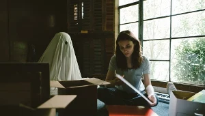 Kadr z filmu "A Ghost Story"