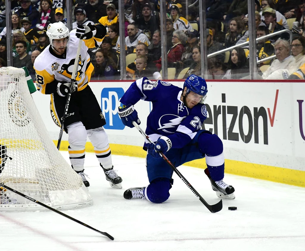 Slater Koekkoek strzelił dwa gole w meczu z Pittsburgh Penguins Slater Koekkoek strzelił dwa gole w meczu z Pittsburgh Penguins