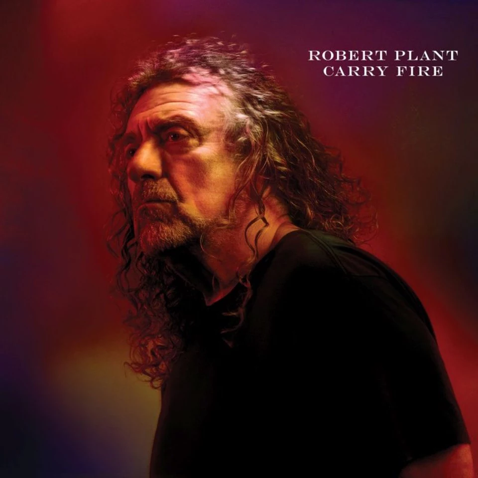 Robert Plant na okładce płyty "Carry Fire"