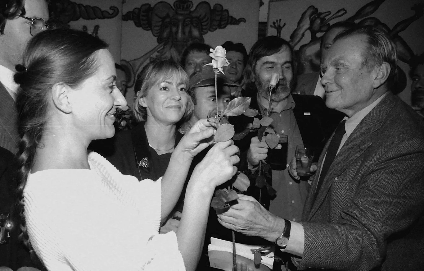 Anna Szałapak nie żyje. Artystka Piwnicy pod Baranami miała 65 lat. Na zdjęciu z Czesławem Miłoszem Anna Szałapak nie żyje. Artystka Piwnicy pod Baranami miała 65 lat. Na zdjęciu z Czesławem Miłoszem