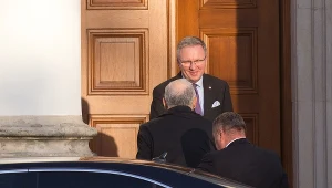 O nie! Krzysztof Szczerski wita Jarosława Kaczyńskiego w imieniu Andrzeja Dudy