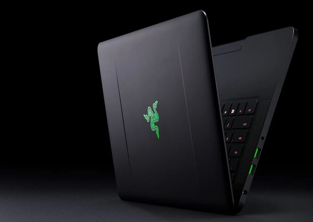 Lepiej poczekać z aktualizacją laptopów Razer