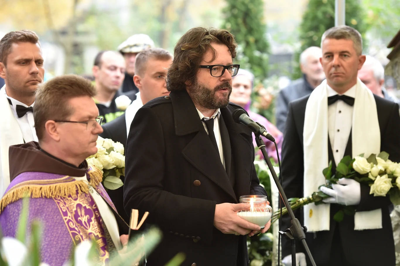 Grzegorz Turnau na pogrzebie Anny Szałapak Grzegorz Turnau na pogrzebie Anny Szałapak