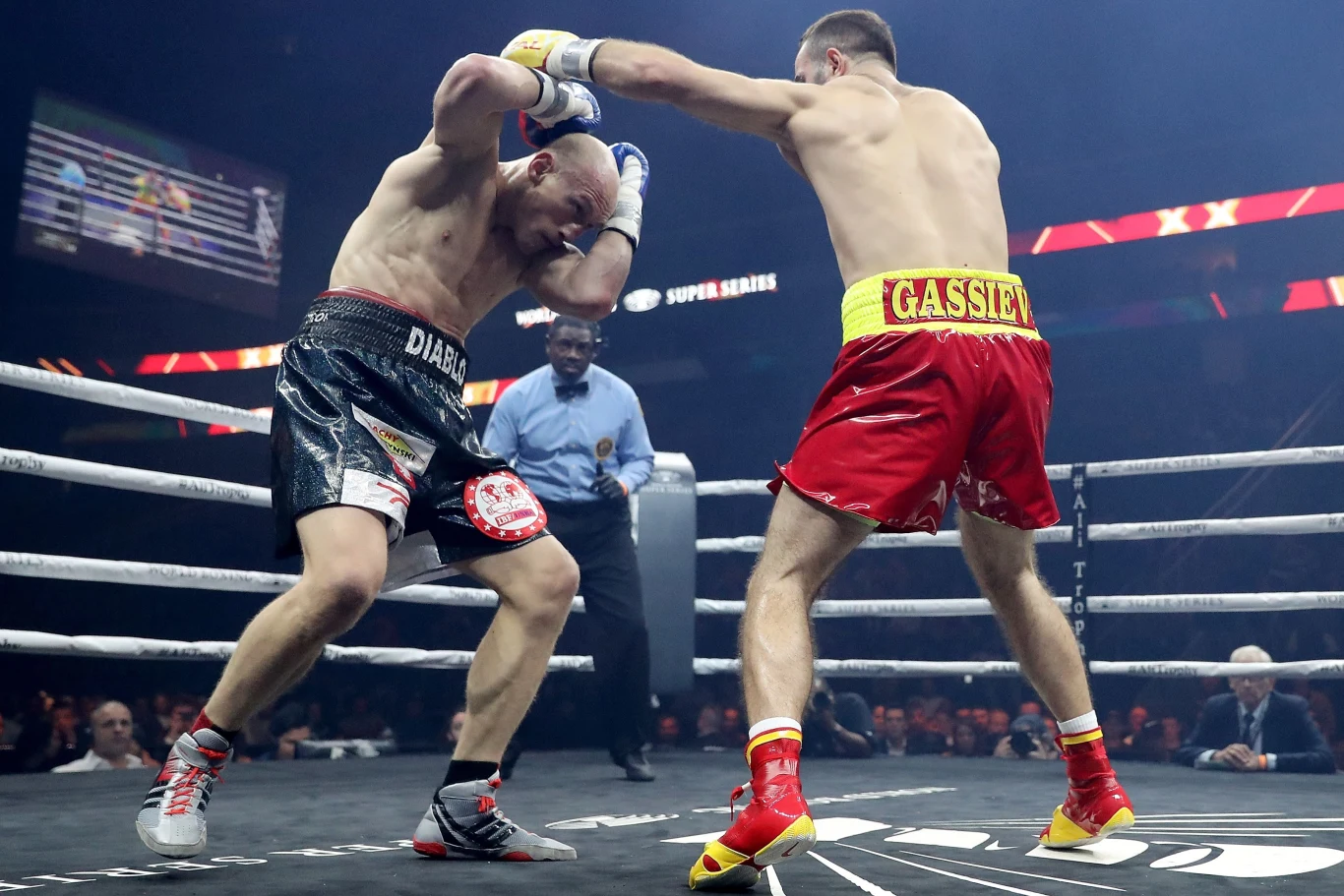 Krzysztof Włodarczyk (z lewej) i Murat Gasijew