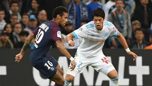 Neymar (z lewej) wpisał się na listę strzelców, ale PSG nie zainkasowało trzech punktów