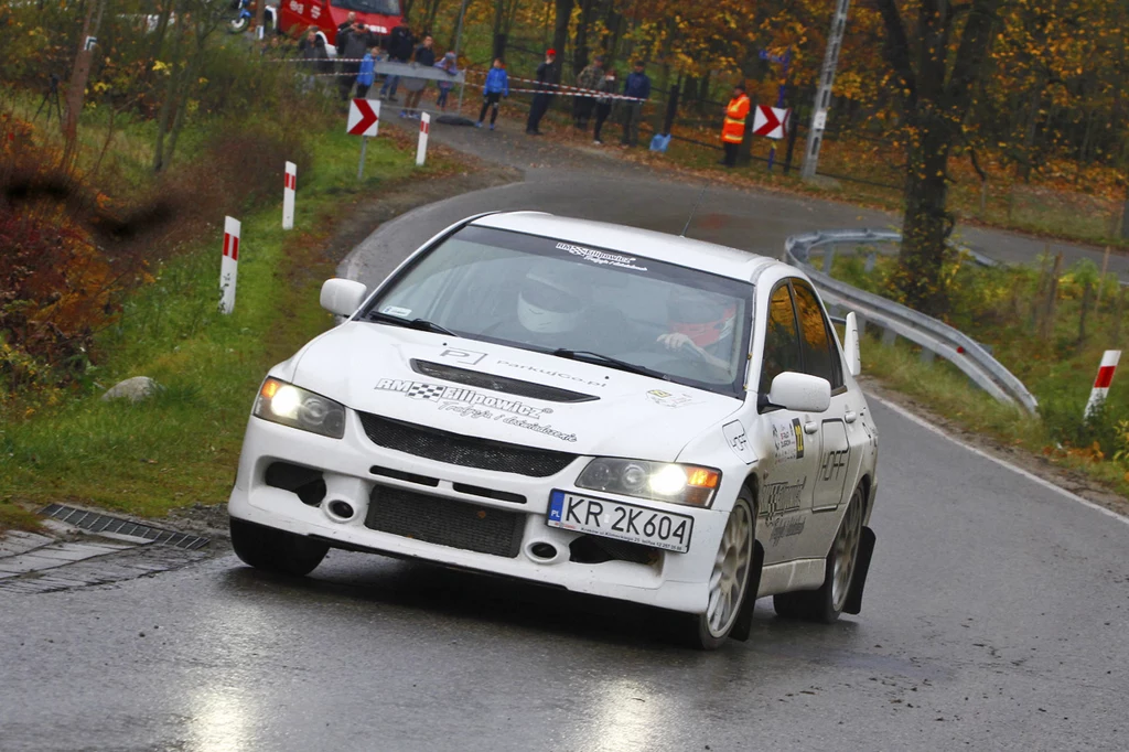 Mitsubishi Lancer Evo różnych generacji to najchętniej wybierany model przez zawodników