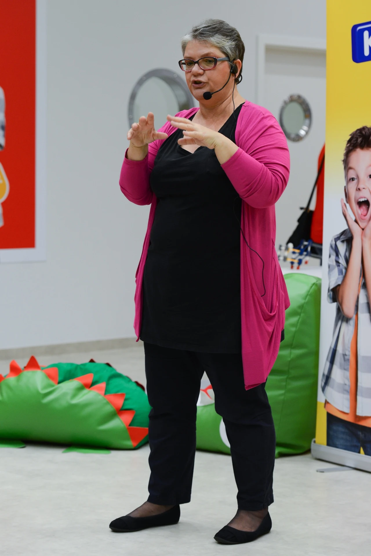 Dorota Zawadzka chałturzy w supermarkecie Dorota Zawadzka chałturzy w supermarkecie