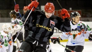 Tomasz Sykora cieszy się z gola dla Comarch Cracovii