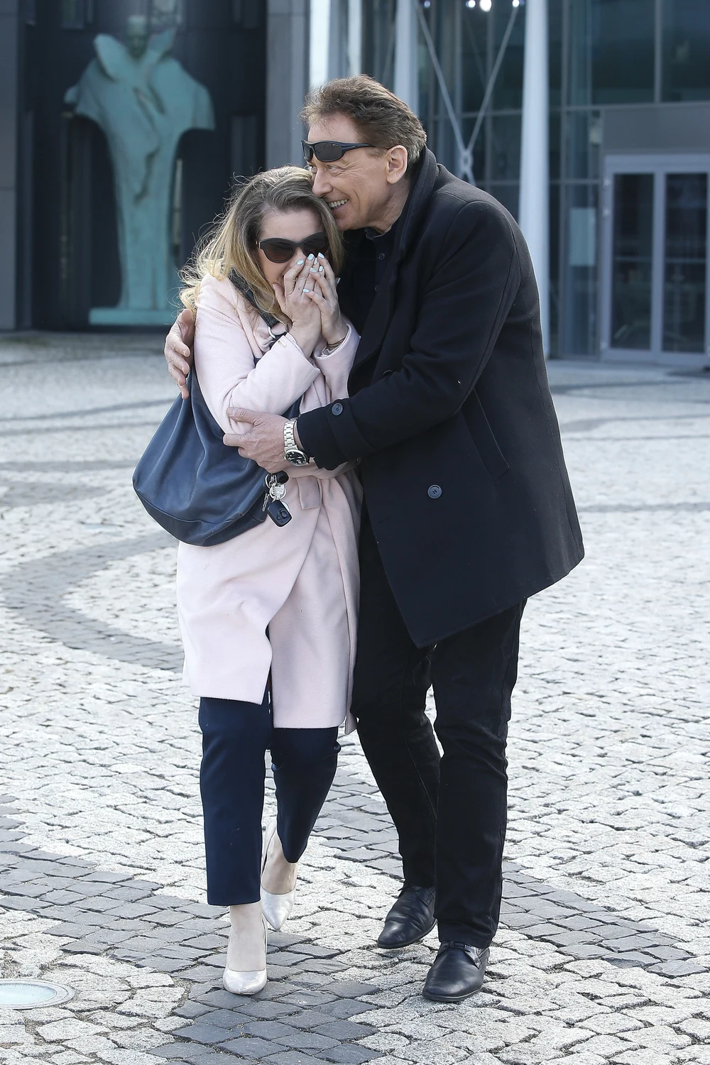 Jacek Borkowski z koleżanką z planu, Anną Powierzą Jacek Borkowski z koleżanką z planu, Anną Powierzą