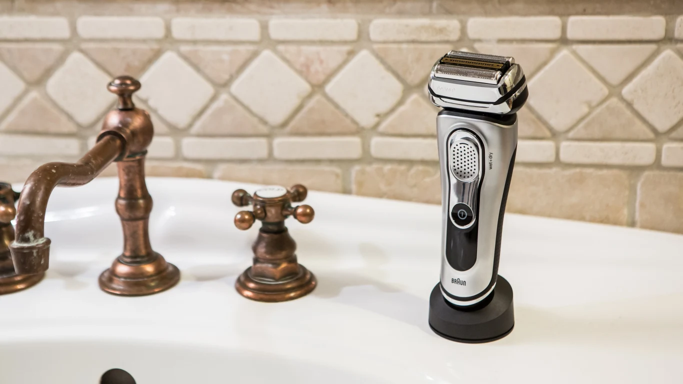 Jeśli się nie ogoliłeś albo nie wyprasowałeś ubrań, inni ludzie odnoszą wrażenie, że o siebie nie dbasz - więc jak możesz wykonać dobrze zadanie, które ci powierzą?