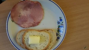 Tak wyglądają posiłki małych pacjentów ze Szpitala Uniwersyteckiego nr 1 im. Antoniego Jurasza w Bydgoszczy