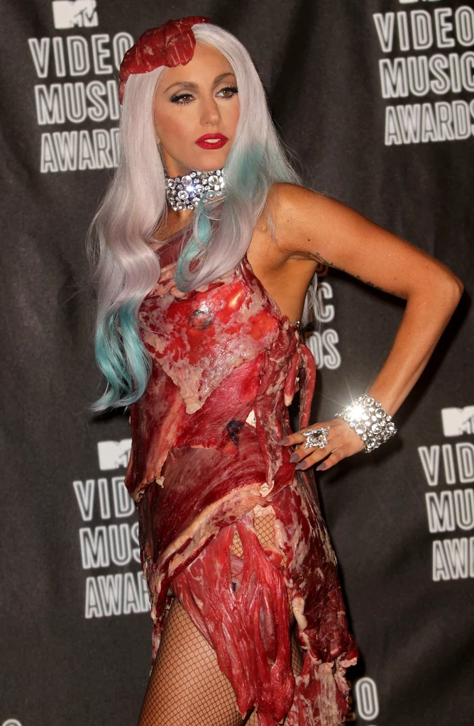 Lady Gaga w 2010 roku na MTV VMA