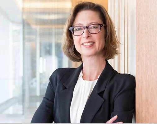 Abigail Johnson - Wartość majątku: 14,4 mld dol. Źródło majątku: zarządzanie aktywami. Kraj: USA Córka Edwarda Johnsona kontroluje Fidelity, drugi co do wielkości fundusz wzajemny w Stanach Zjednoczonych. Abigail Johnson - Wartość majątku: 14,4 mld dol. Źródło majątku: zarządzanie aktywami. Kraj: USA Córka Edwarda Johnsona kontroluje Fidelity, drugi co do wielkości fundusz wzajemny w Stanach Zjednoczonych.