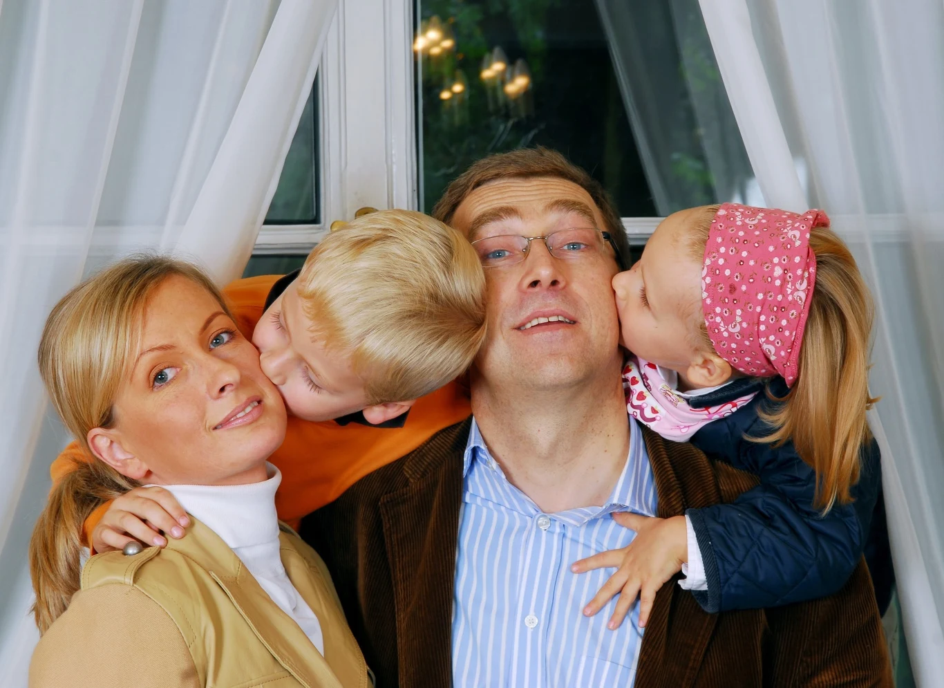 Maciej Orłoś z rodziną, 2006 r. Maciej Orłoś z rodziną, 2006 r.