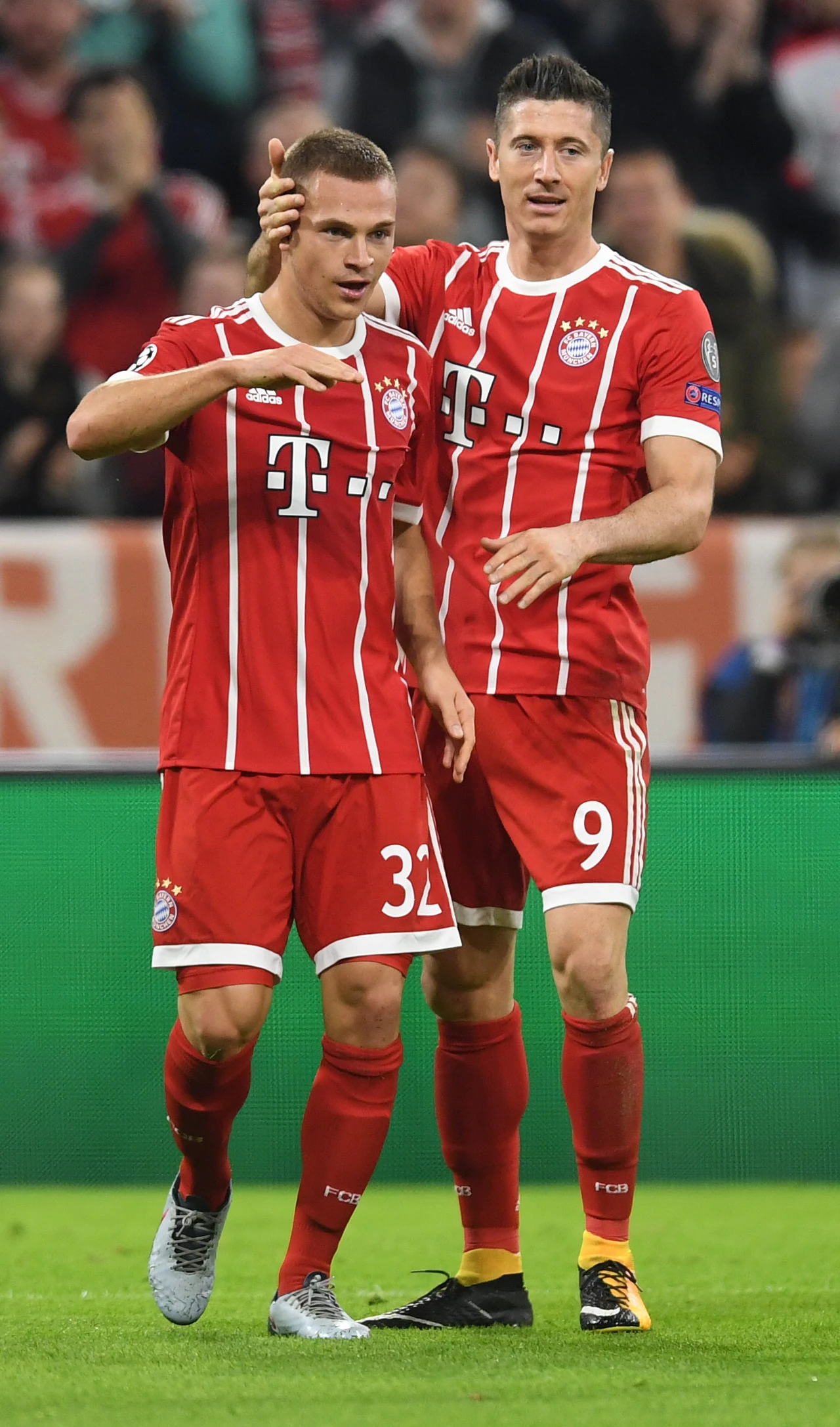 Joshua Kimmich (L) i Robert Lewandowski (P) Joshua Kimmich (L) i Robert Lewandowski (P)