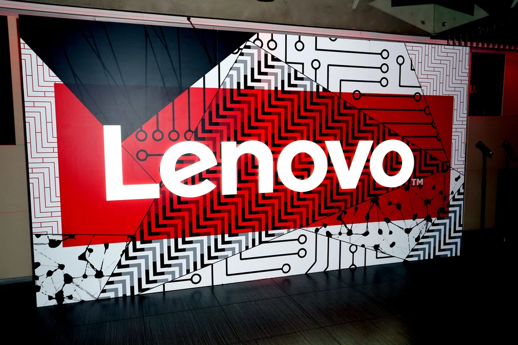 Lenovo przejmie 51 proc. udziałów wydzielonego w ubiegłym roku działu komputerowego Fujitsu