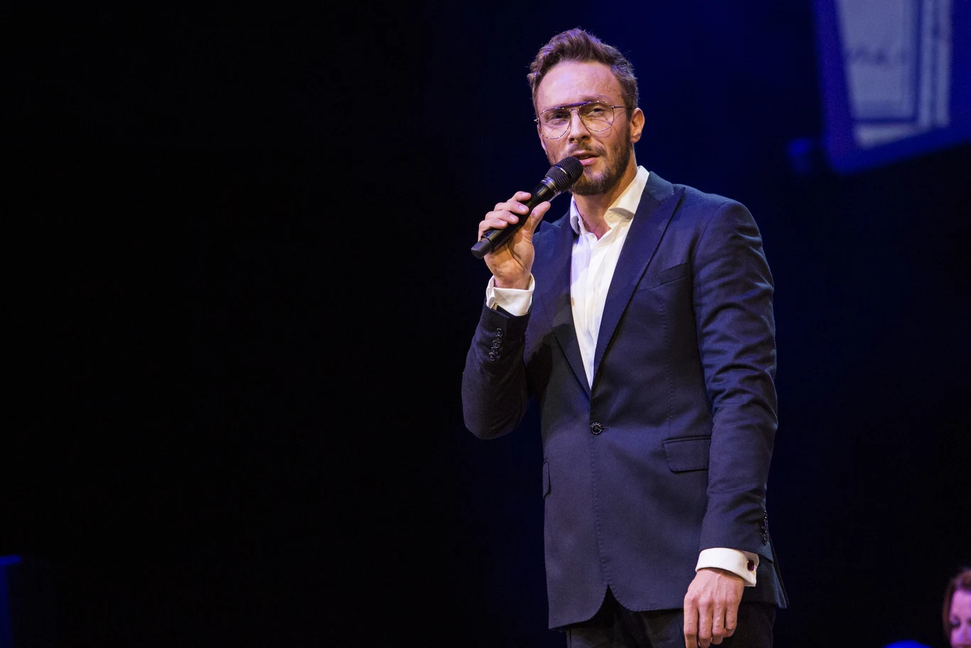 Artyści przypomnieli najważniejsze piosenki z repertuaru Wodeckiego. Na zdjęciu Sławomir Uniatowski.