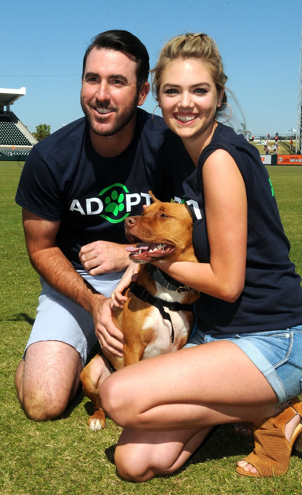 Para jest ze sobą od 3 lat Para jest ze sobą od 3 lat