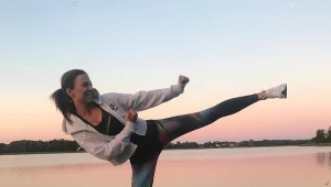 Anna Lewandowska potrafi wyprowadzić mocne kopnięcie