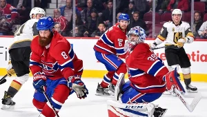 Hokeiści Montreal Canadiens (na pierwszym planie)
