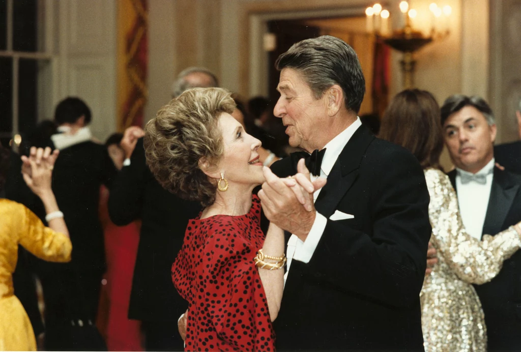 Moje życie tak naprawdę się zaczęło dopiero wtedy, kiedy poznałam Ronniego - zapewniała Nancy Reagan