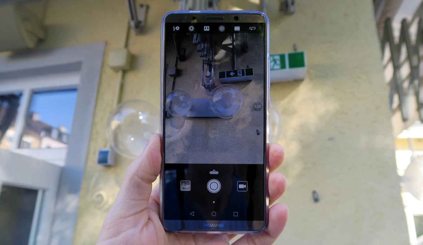 Huawei Mate 10 Pro - automatyczny tryb robienia zdjęć Huawei Mate 10 Pro - automatyczny tryb robienia zdjęć