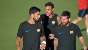Luis Suarez (L), Neymar (w środku) i Lionel Messi w Barcelonie bardzo dobrze się rozumieli
