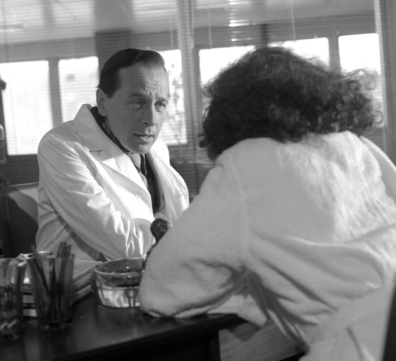 Był wykonawcą popularnych piosenek filmowych. Wykonywał balladę "Deszcze niespokojne" oraz utwór "Przed nami Odra" (piosenka 7 kompanii) pochodzące z serialu "Czterej pancerni i pies". Piosenka "Nim wstanie dzień" z filmu "Prawo i pięść" powstała specjalnie dla Edmunda Fettinga: tekst napisała Agnieszka Osiecka, muzykę - Krzysztof Komeda.