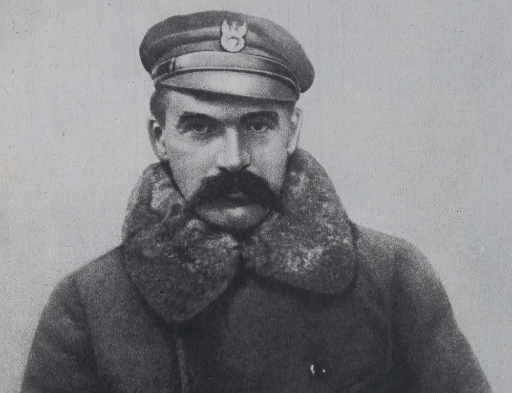 11 listopada 1918 roku Rada Regencyjna przekazała Józefowi Piłsudskiemu władzę wojskową i naczelne dowództwo podległych jej wojsk polskich 11 listopada 1918 roku Rada Regencyjna przekazała Józefowi Piłsudskiemu władzę wojskową i naczelne dowództwo podległych jej wojsk polskich