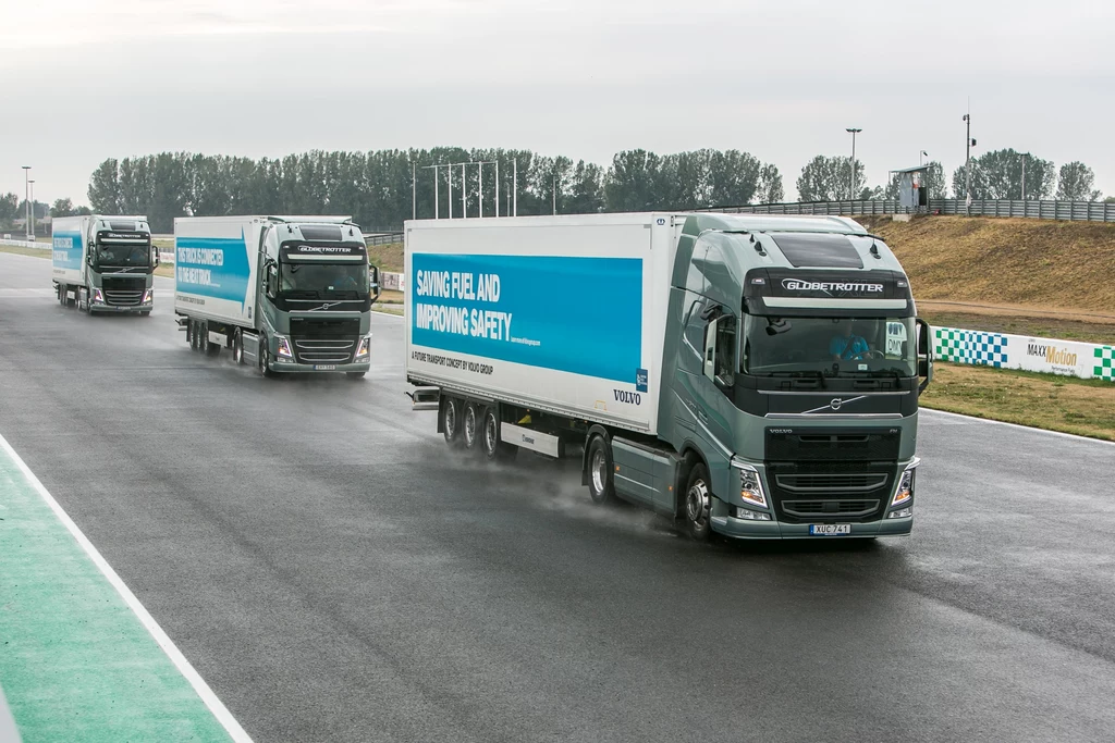 Platooning Volvo - testy na torze