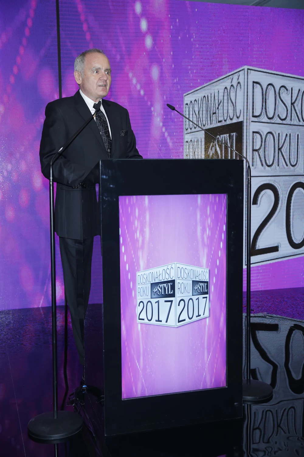 Maciej Brzozowski - prowadzący galę Maciej Brzozowski - prowadzący galę