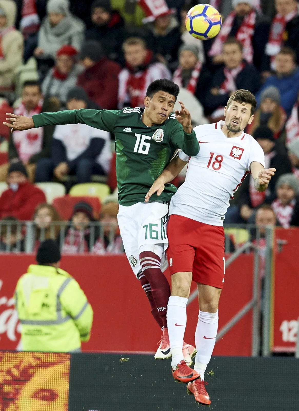 Pawel Wszołek (P) i Jesus Gallardo (L) z Meksyku Pawel Wszołek (P) i Jesus Gallardo (L) z Meksyku