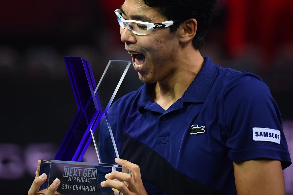 21-letni Koreańczyk Hyeon Chung zasłużenie został triumfatorem i zdobywcą debiutanckiego tytułu ATP 21-letni Koreańczyk Hyeon Chung zasłużenie został triumfatorem i zdobywcą debiutanckiego tytułu ATP