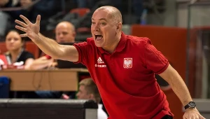 Trener reprezentacji Polski Arkadiusz Rusin podczas meczu eliminacji ME 2019 kobiet w koszykówce z reprezentacja Białorusią