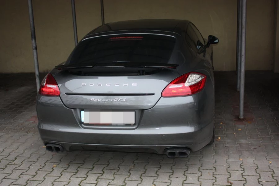 Odzyskane Porsche Panamera