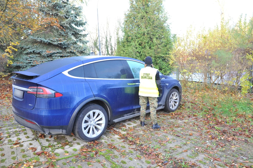 Samochód skradziono z parkingu strzeżonego Straży Granicznej