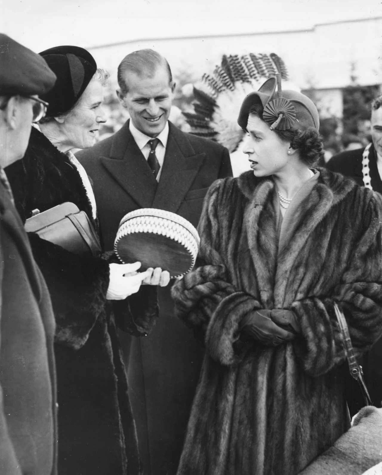 Królowa Elżbieta II i książę Filip w czasach młodości Królowa Elżbieta II i książę Filip w czasach młodości