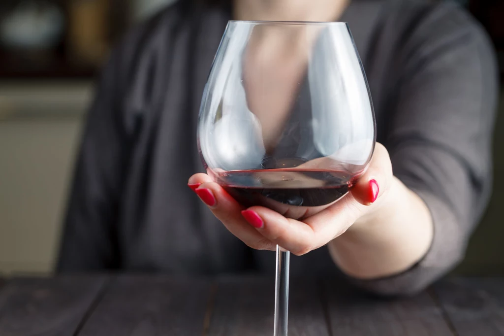Unikaj alkoholu, zwłaszcza wieczorem Unikaj alkoholu, zwłaszcza wieczorem