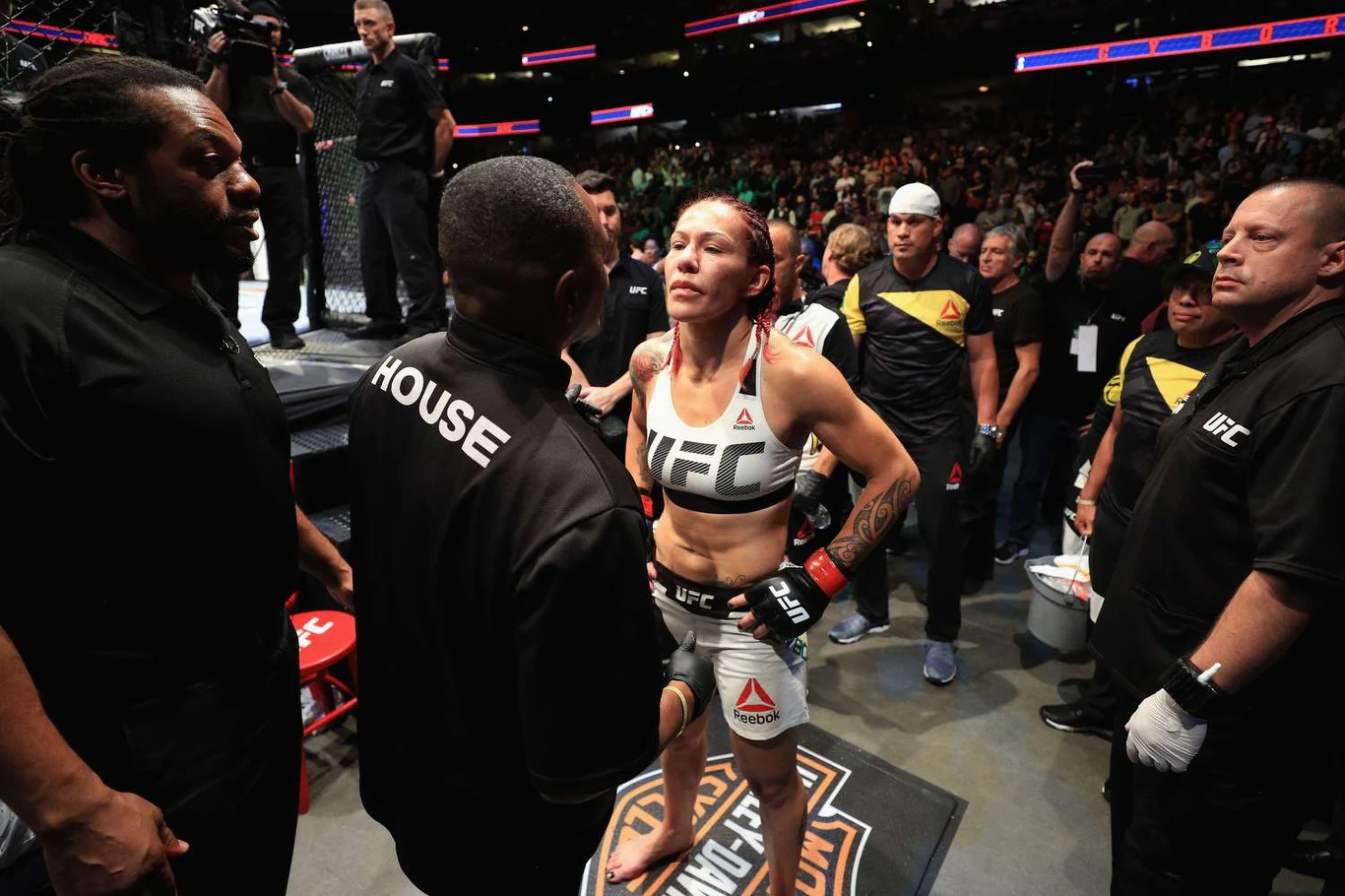 Cris Cyborg przed walką z Tonyą Evinger w lipcu Cris Cyborg przed walką z Tonyą Evinger w lipcu