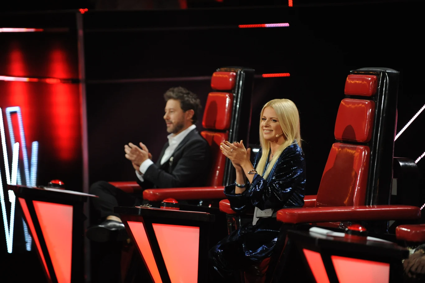 18 listopada odbył się półfinał ósmej edycji "The Voice of Poland". Zobacz zdjęcia z odcinka. Andrzej Piaseczny i Maria Sadowska